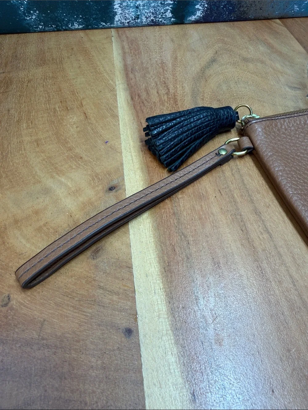 Fossil Quiet Luxury 2010’s Brown Leather Wristlet‎ Tassel Zip Wallet (VGUC)